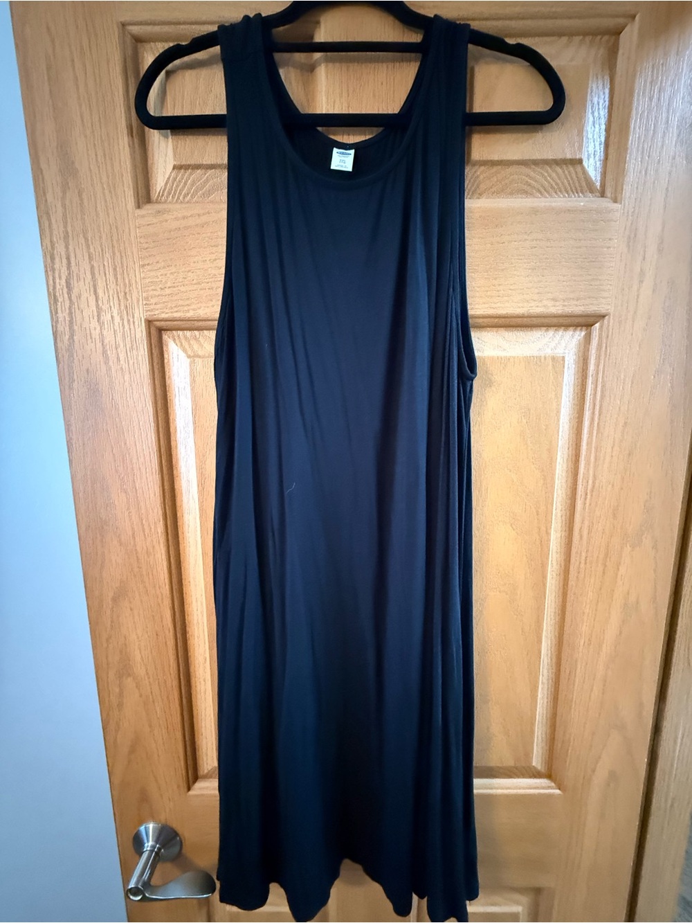 Old Navy Black Sleeveless Scoop-Neck Swing Dress